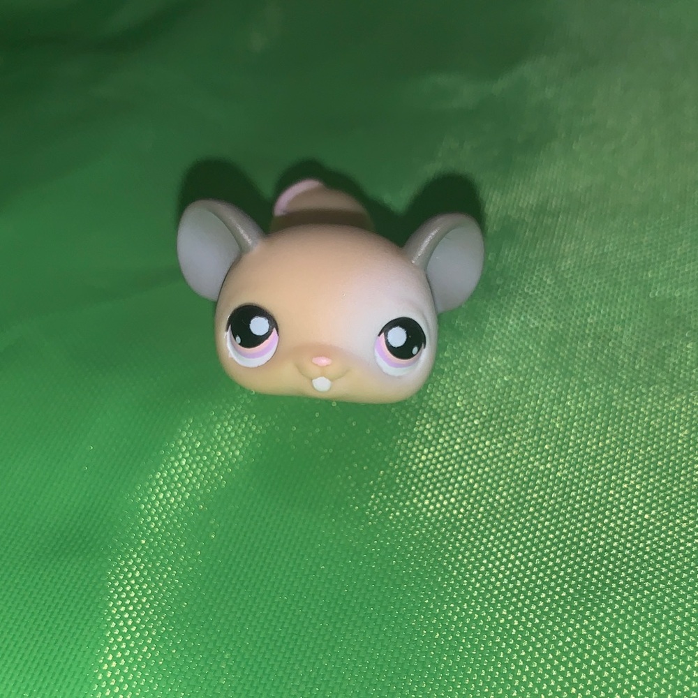 Hasbro LPS Littlest Pet Shop Tan and Gray Mouse (#115)